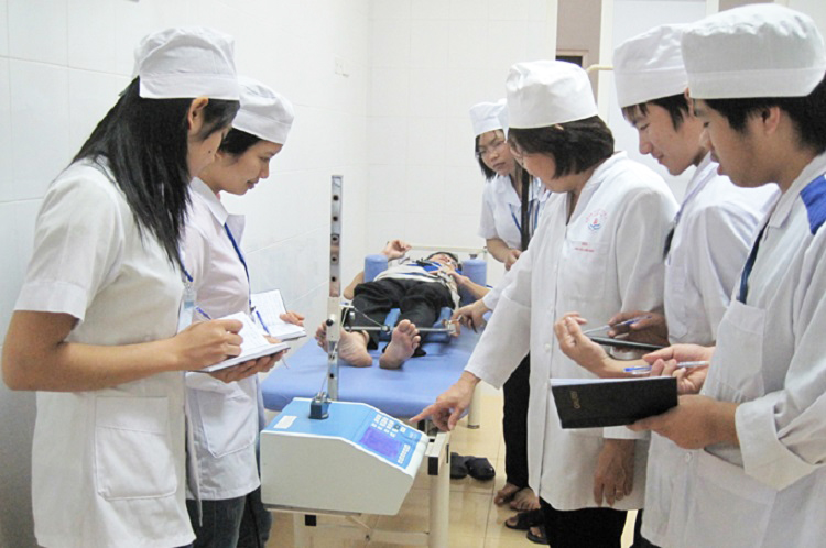 Điều kiện xét tuyển Cao đẳng Điều dưỡng tại Trường Cao đẳng Y khoa Phạm Ngọc Thạch 2025