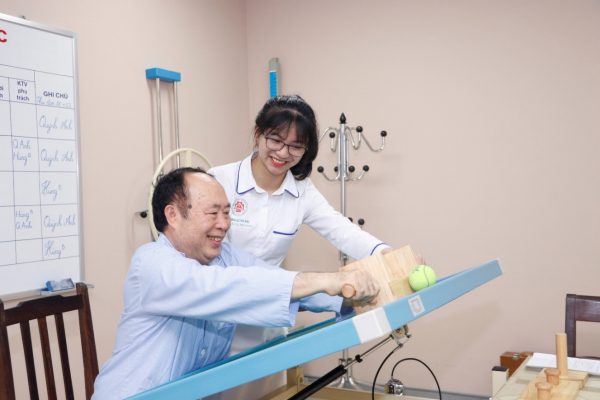 Ngành Cao đẳng Phục hồi chức năng là hướng đi hoàn toàn phù hợp với xu thế phát triển hiện nay